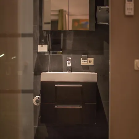 Sleep At Slim Affittacamere